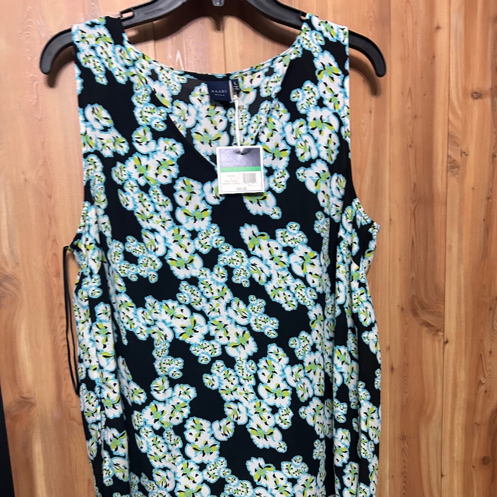 Sleeveless blouse/shirt